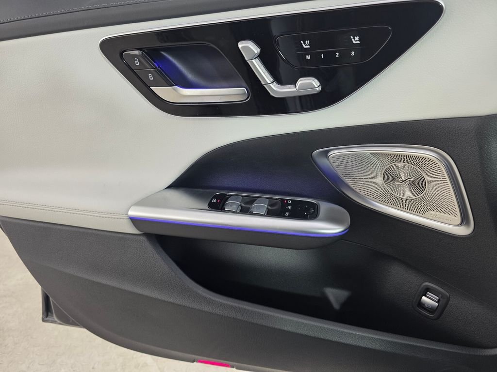 New 2026 MANUFAKTUR exclusive graphite grey magno Mercedes-Benz C 300 image 17