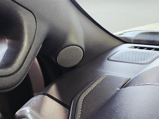 New 2026 Star White Metallic Tri-Coat Ford Platinum® image 101