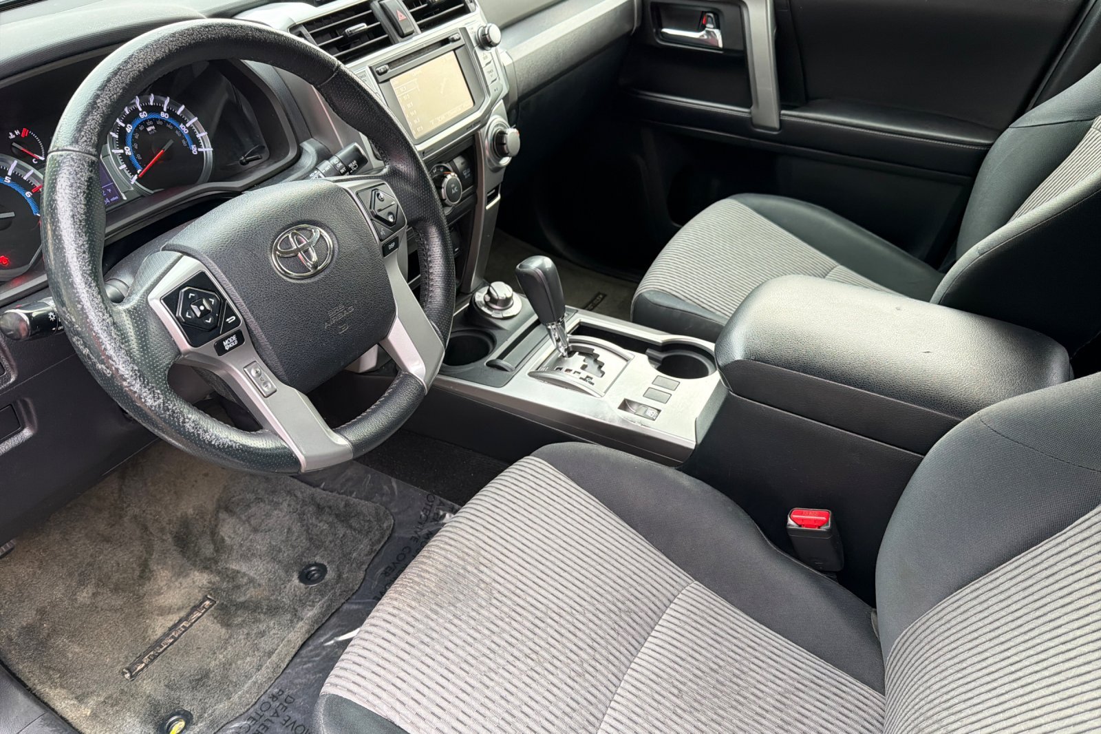 Used 2017 Silver Toyota SR5 image 8