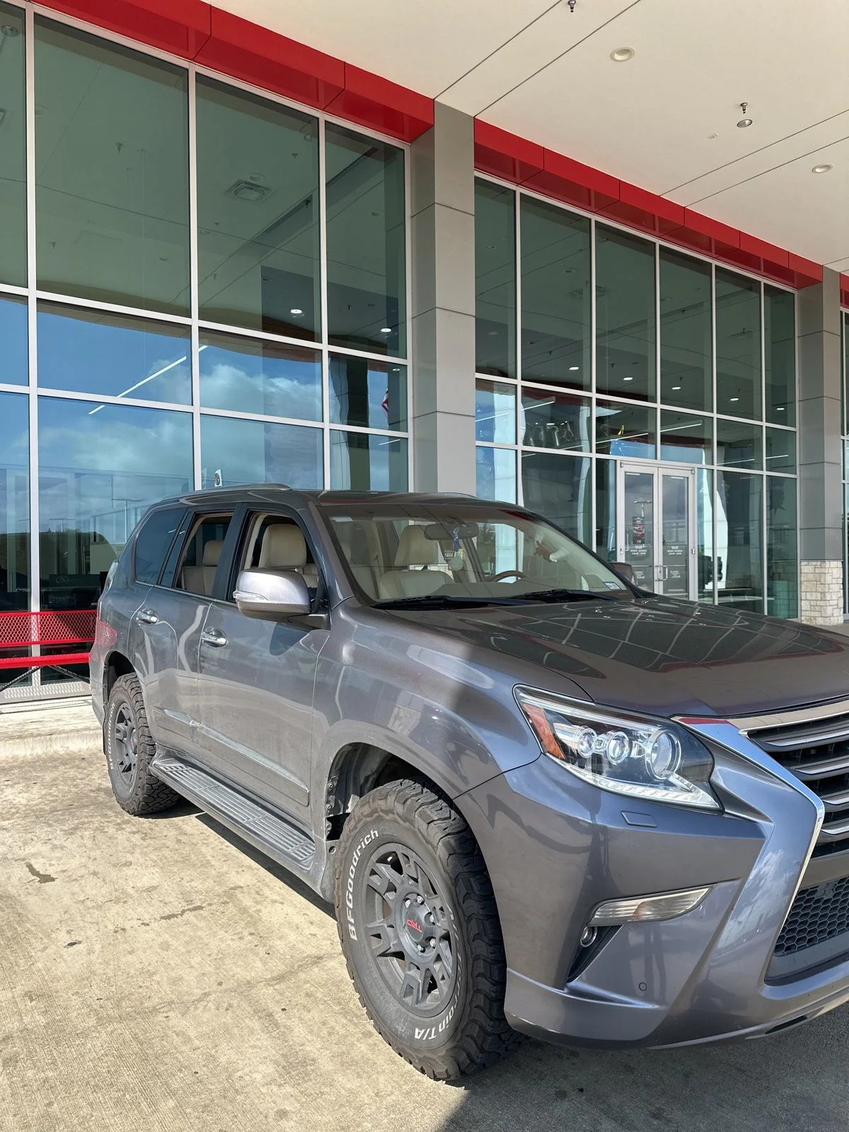 Used 2015 Gray Lexus 460 image 12