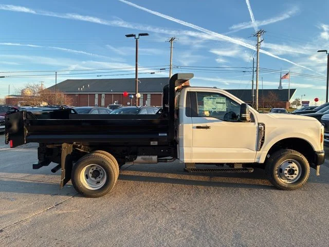 2026 Ford F-350 Super Duty Chassis Cab XL - Photo 7