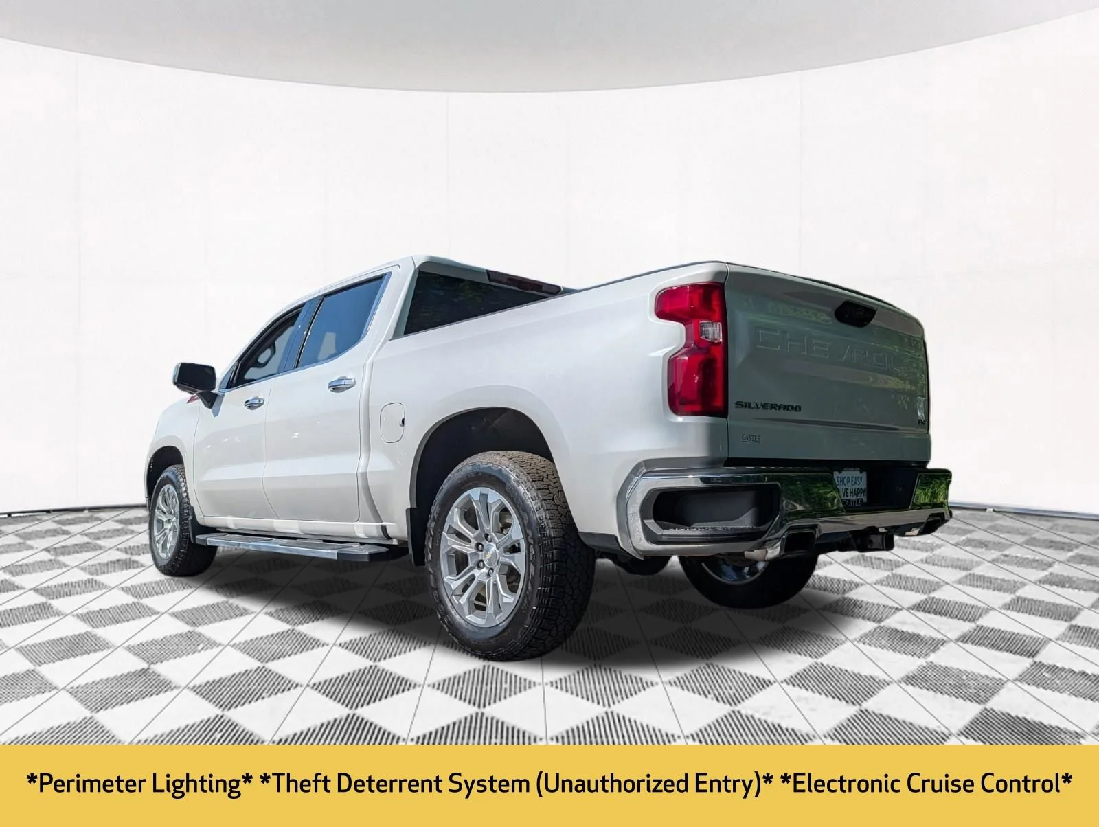 Used 2024 Iridescent Pearl Tricoat Chevrolet LTZ image 20