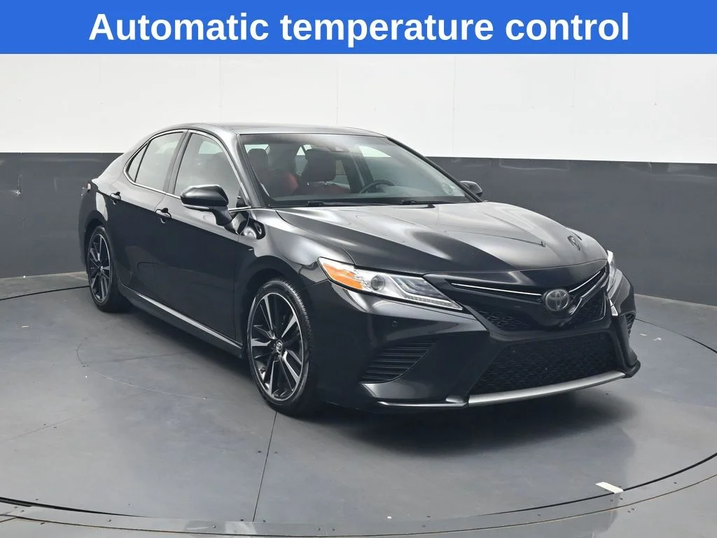 Used 2018 Midnight Black Metallic Toyota XSE image 2