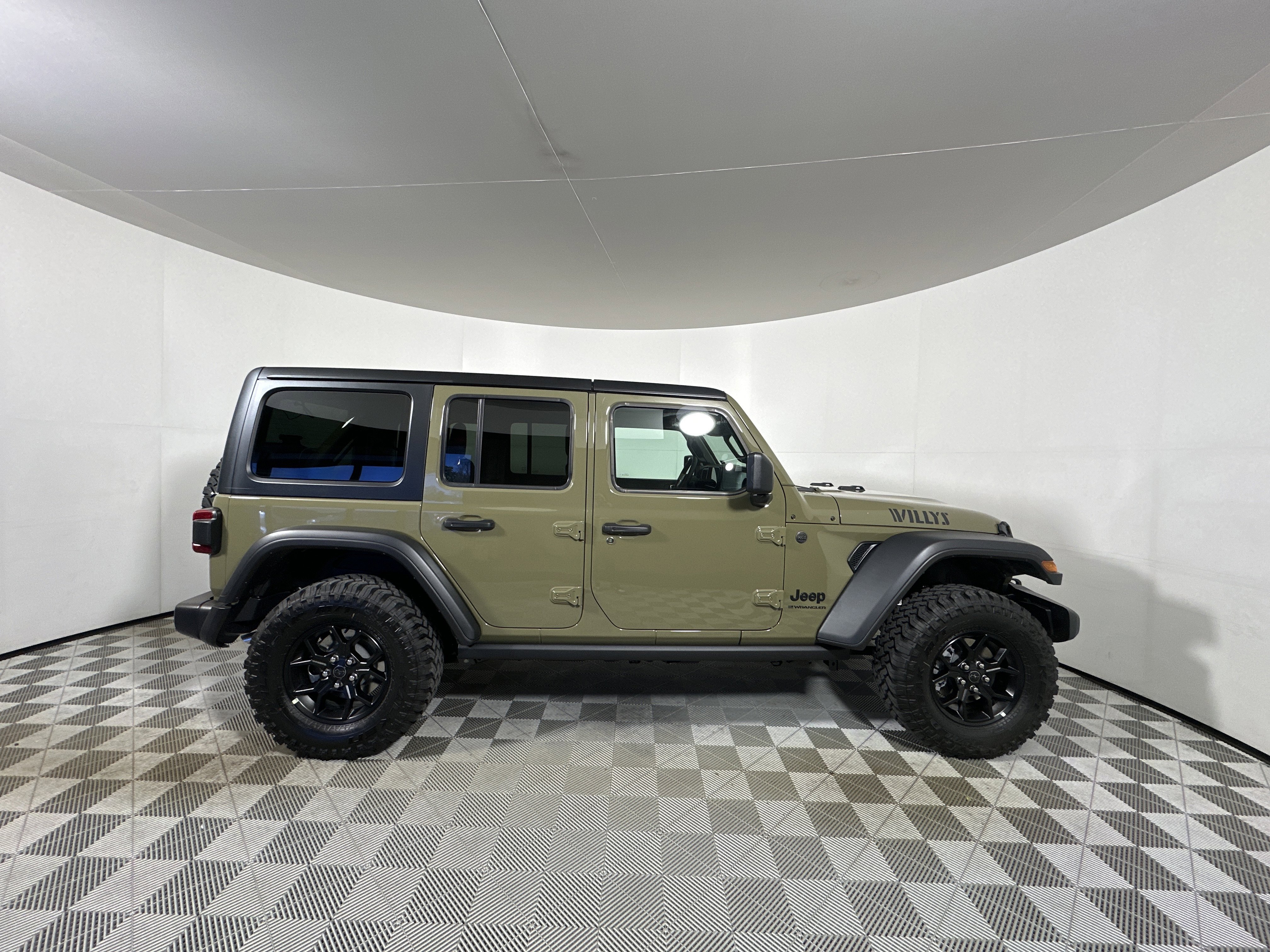 2026 Jeep Wrangler 4-Door Willys - Photo 8