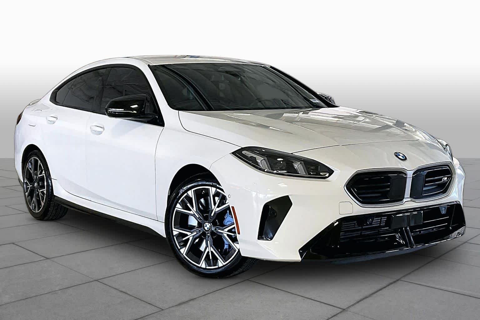 2025 BMW 2 Series M235 - Photo 2
