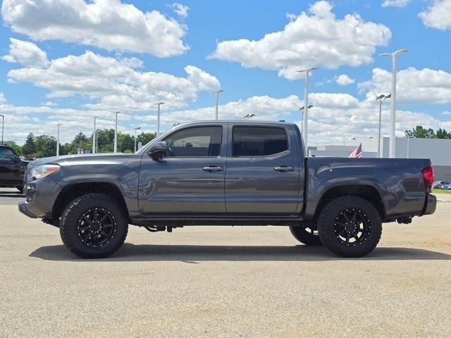 Used 2021 Magnetic Gray Metallic Toyota SR image 26