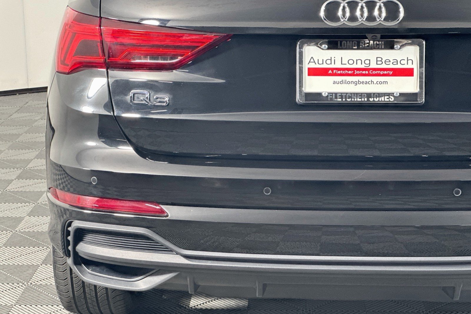 Used 2023 Mythos Black Metallic Audi S line Premium image 17