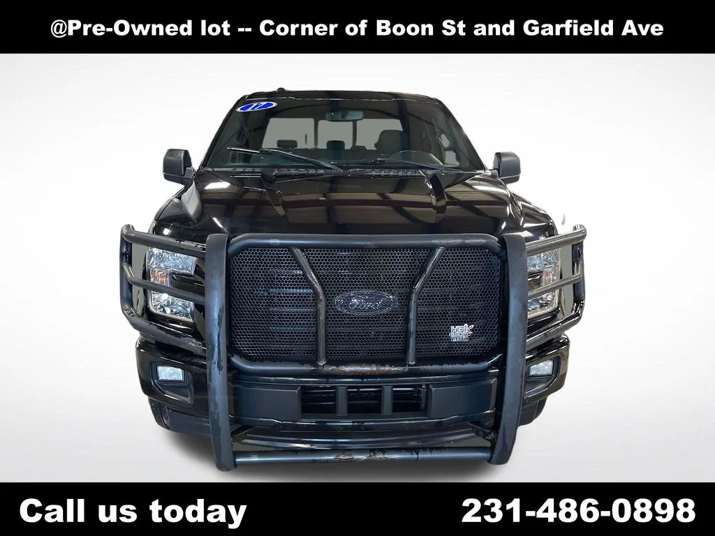Used 2017 Black Ford XLT image 8