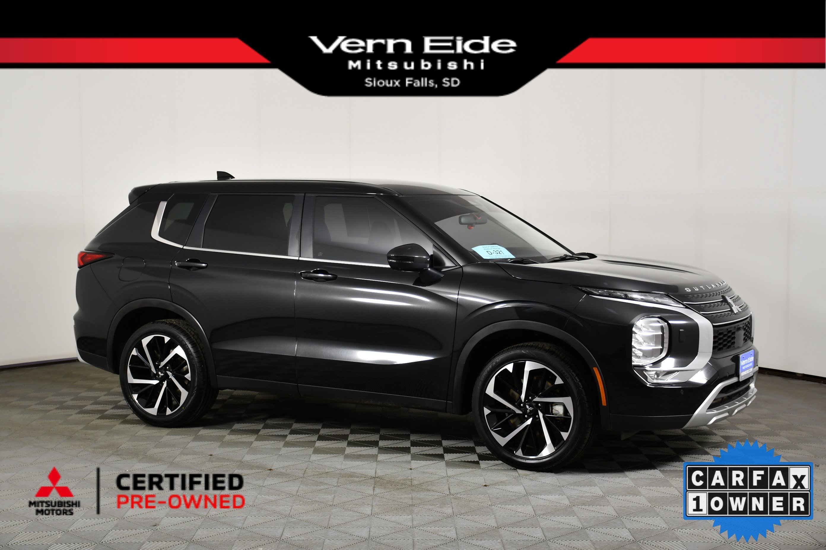 Certified Used 2024 Black Diamond Mitsubishi SE image 1
