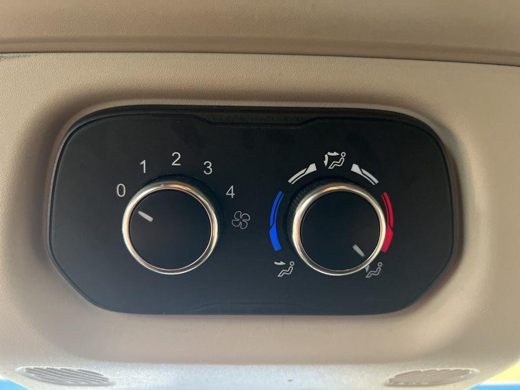 Used 2020 Black Metallic Ford XLT image 17
