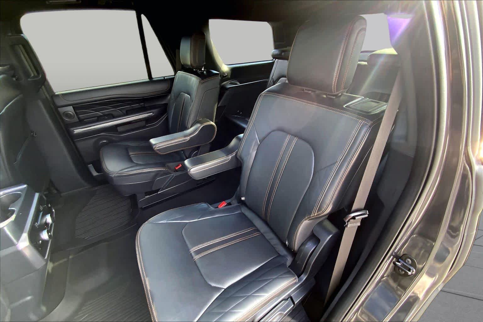 Used 2023 Dark Matter Metallic Ford Platinum image 19