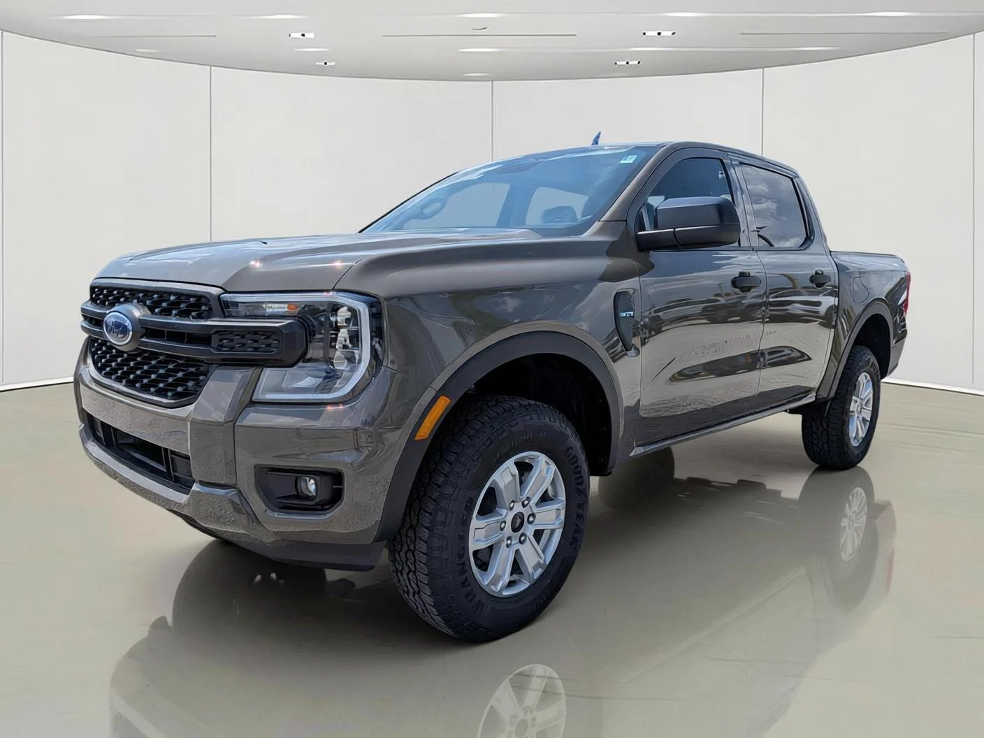 New 2026 Marsh Gray Ford XL image 2