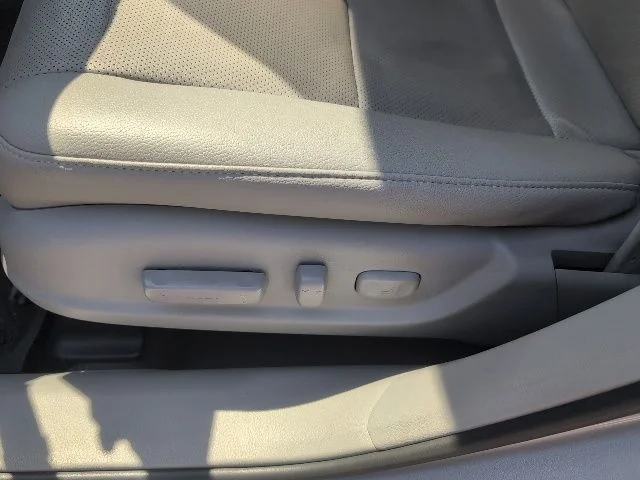 Used 2018 Silver Acura Advance Package image 21