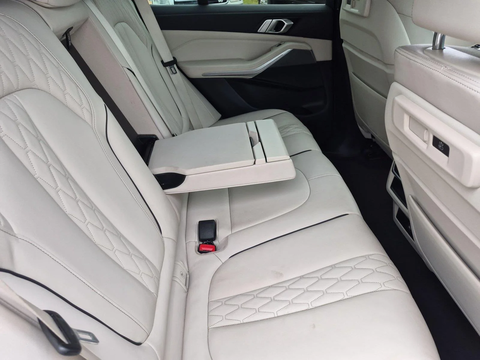 Used 2023 BLUE BMW  image 33