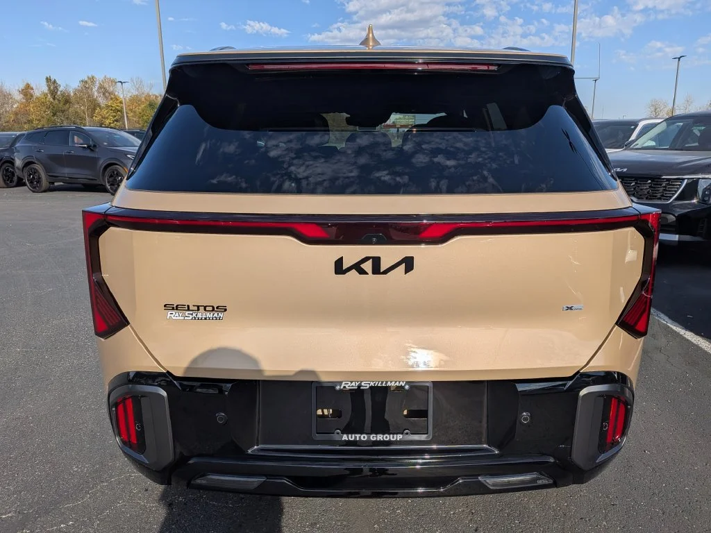 New 2027 Terrain Brown Kia X-Line S image 33