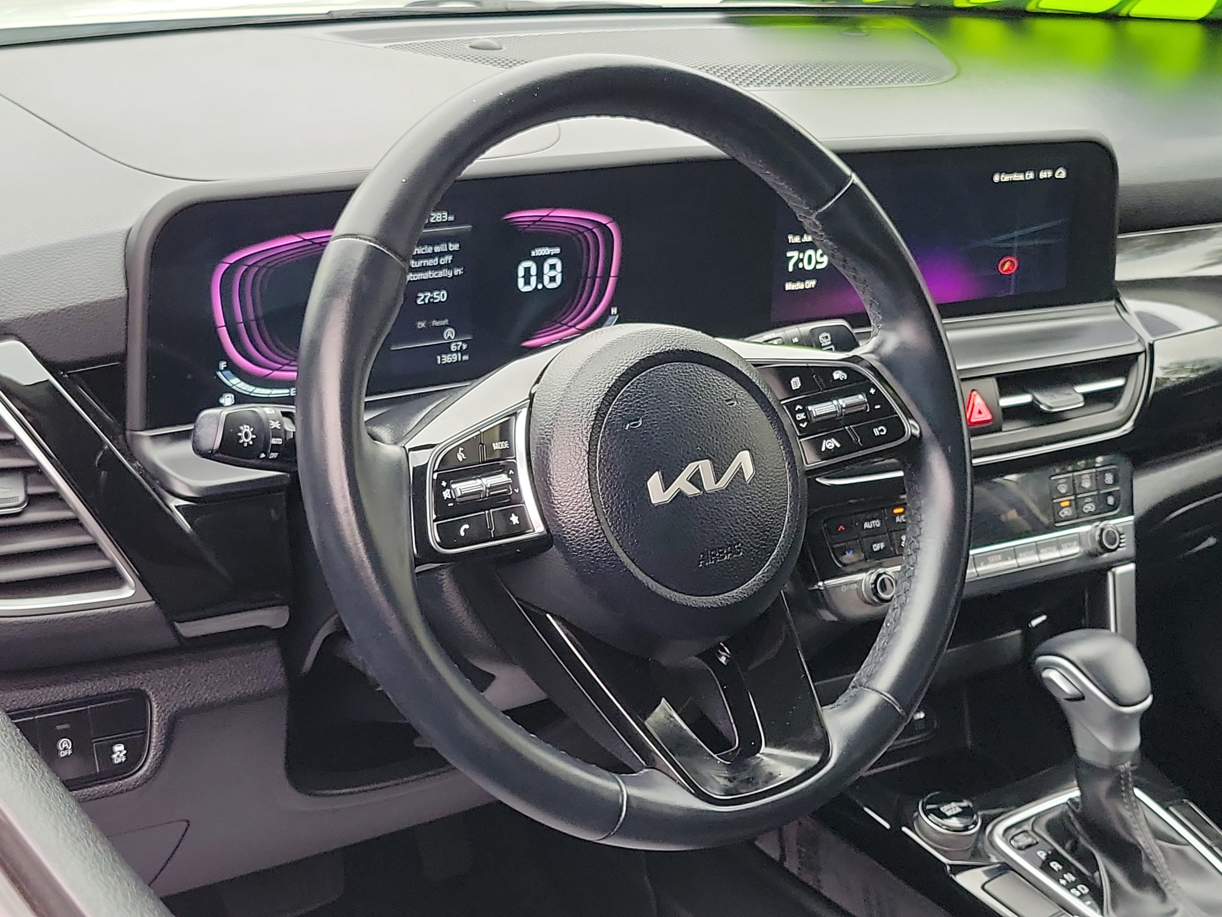 2025 Kia Seltos S - Photo 9