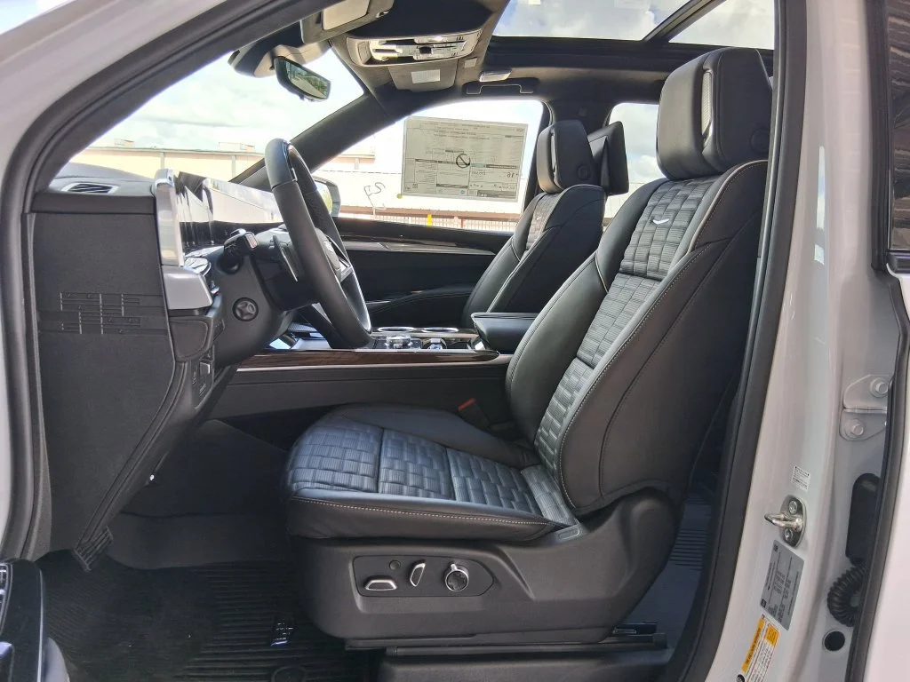 2027 Cadillac Escalade Platinum Sport - Photo 19