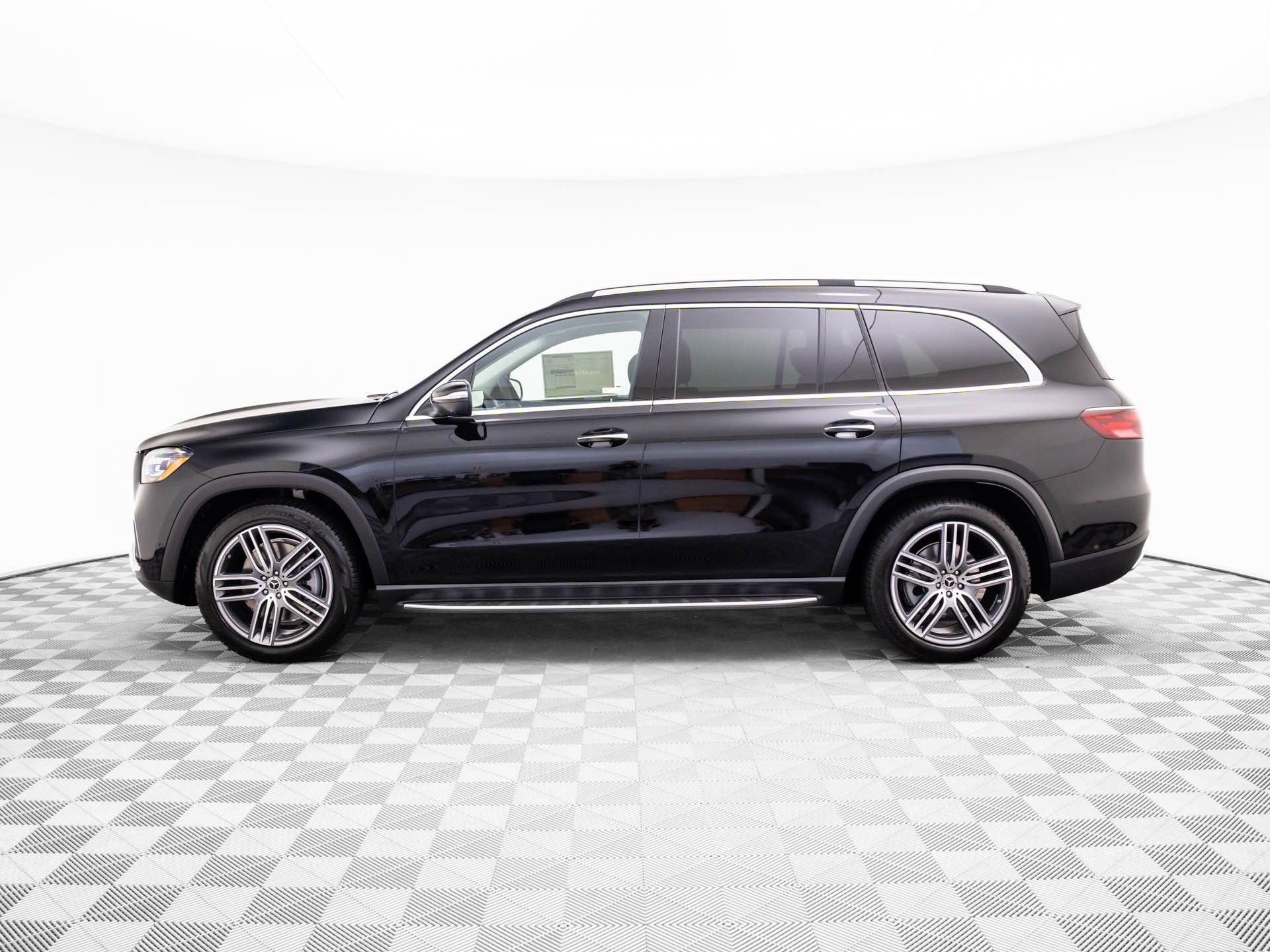 New 2026 Black Mercedes-Benz GLS 450 image 2