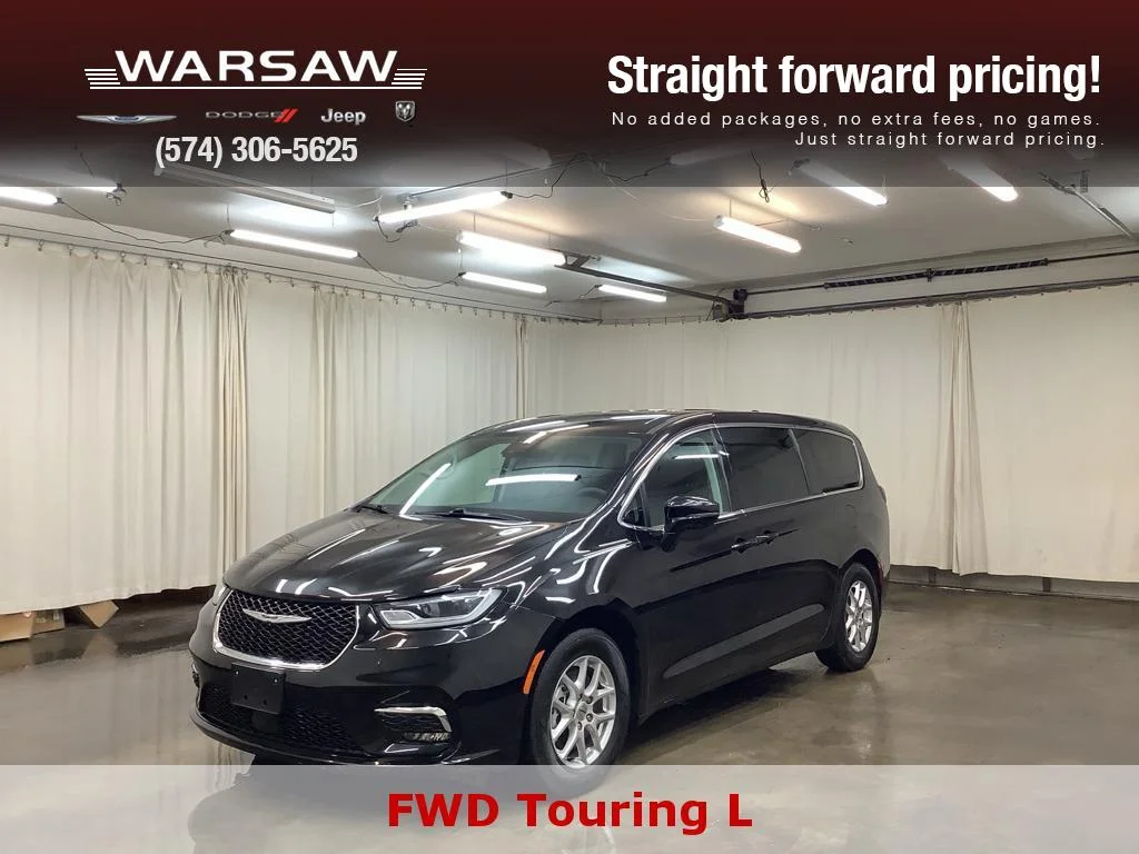 2024 Chrysler Pacifica Touring L's photo