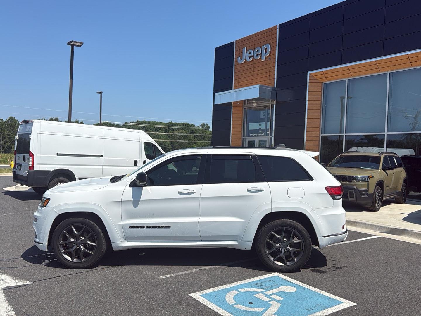 Used 2020 Bright White Clearcoat Jeep Limited X image 9