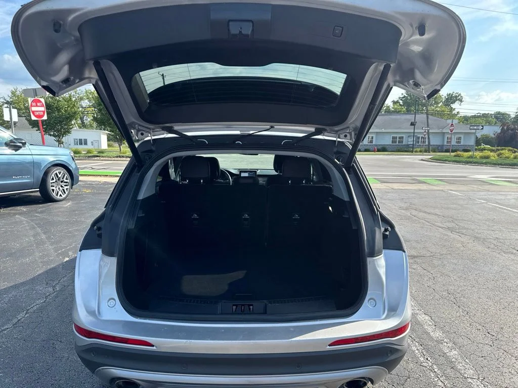 Used 2020 Silver Lincoln Standard image 39