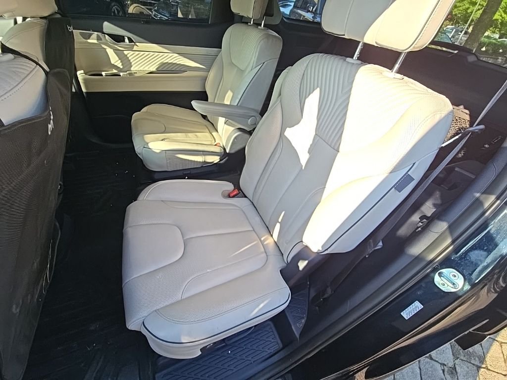 Used 2023 White Hyundai Calligraphy image 13