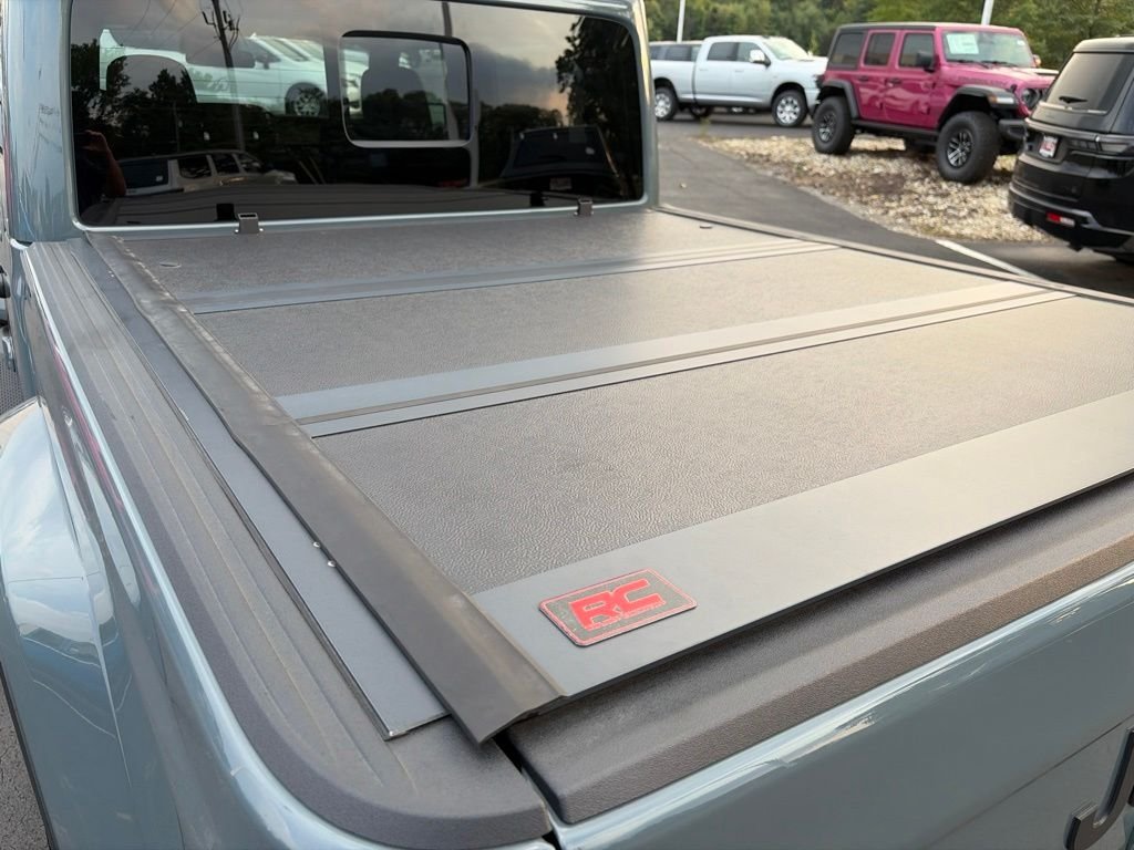 Certified Used 2025 Gray Jeep High Tide image 16