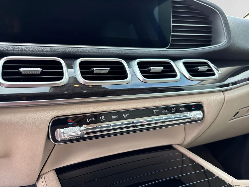 Used 2020 Red Mercedes-Benz GLE 350 image 28