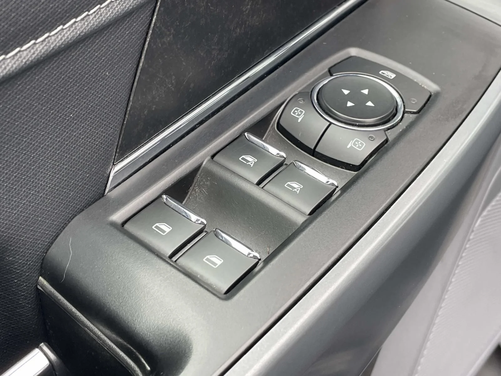 Used 2022 Black Ford XLT image 13