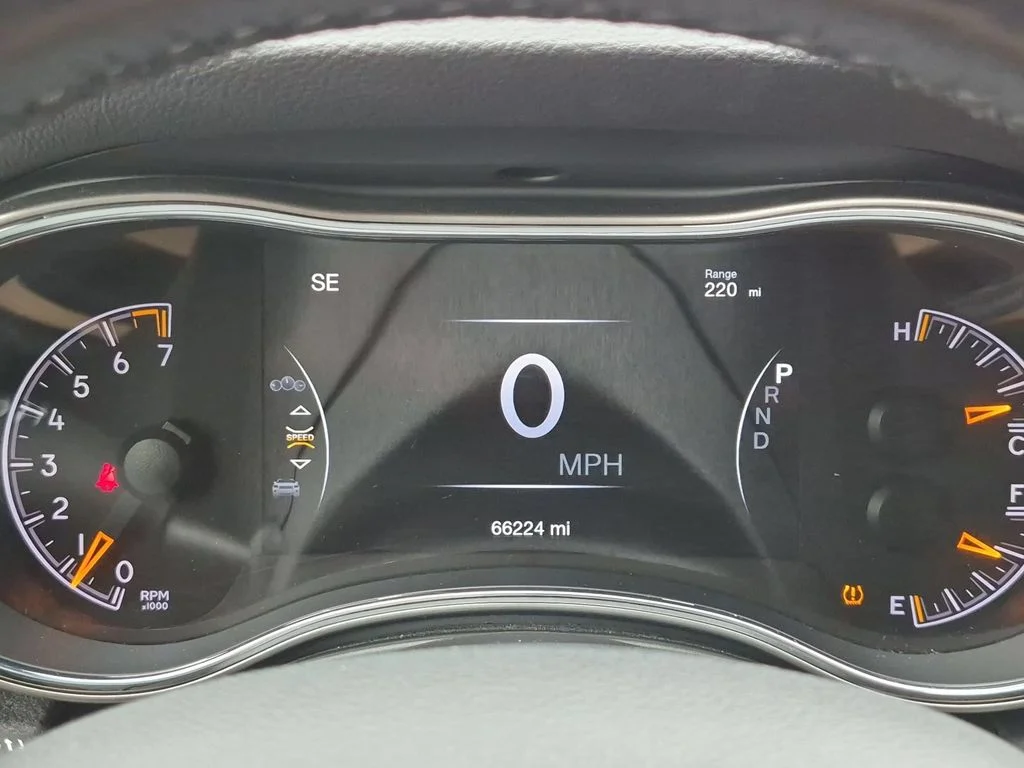 Used 2021 White Jeep Laredo X image 15