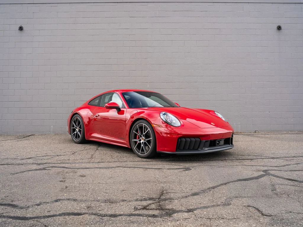 Used 2025  Porsche Carrera GTS image 9