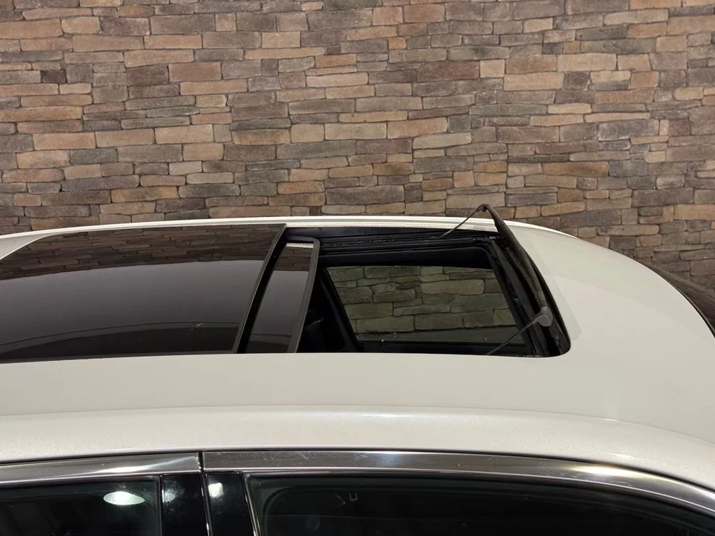 Used 2011 Chrysler 300 C with VIN 2C3CA6CT8BH559818 for sale in Mattoon, IL
