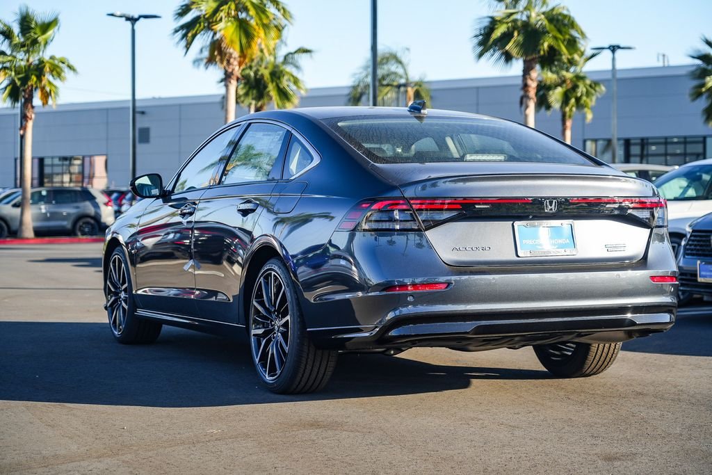 New 2026 Meteorite Gray Metallic Honda Touring image 7