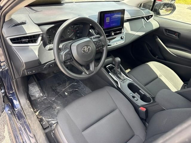 2025 Toyota Corolla LE - Photo 10