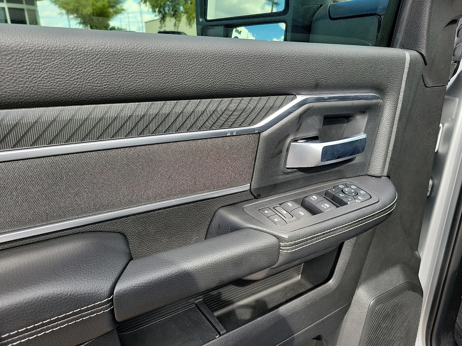 New 2026 Silver Zynith Ram LONE STAR CREW CAB 4X4 6