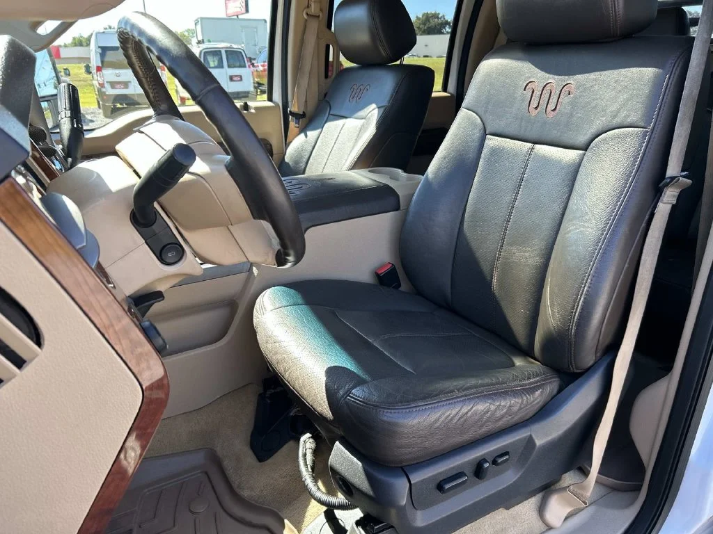 Used 2016 White Ford King Ranch image 41