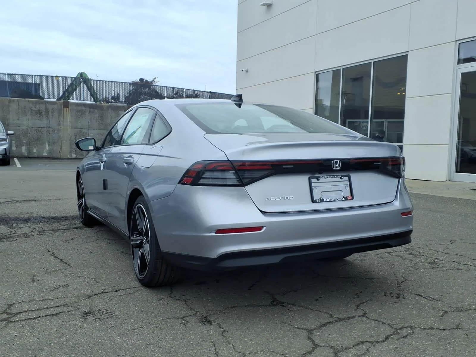 New 2026 Solar Silver Metallic Honda SE image 4