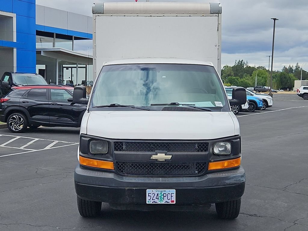 Used 2016 Summit White Chevrolet Work Van image 9