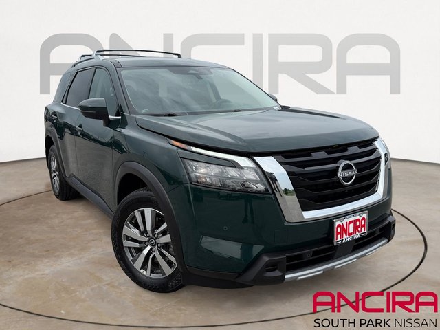 2025 Nissan Pathfinder SL