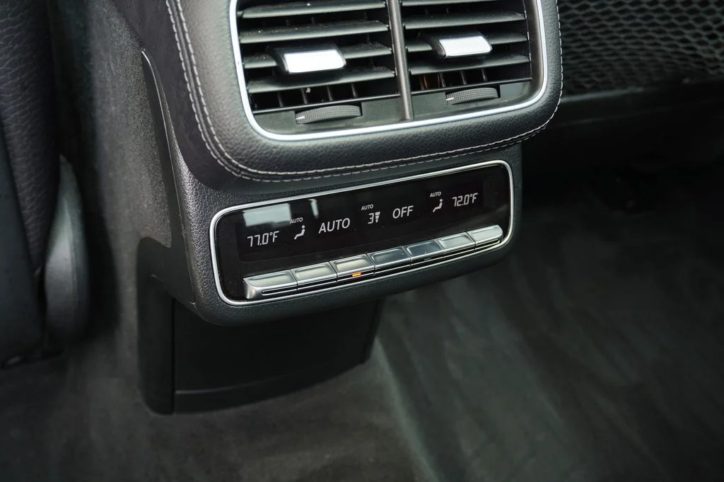Used 2024  Mercedes-Benz GLS 450 image 32