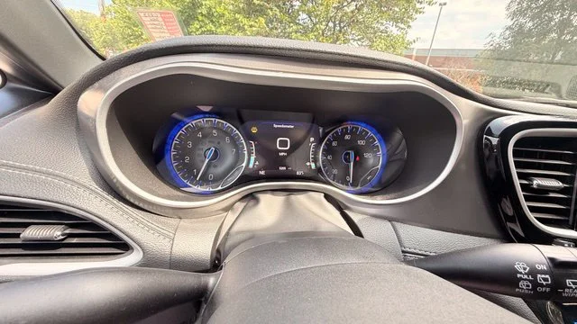 2026 Chrysler Pacifica Select - Photo 11