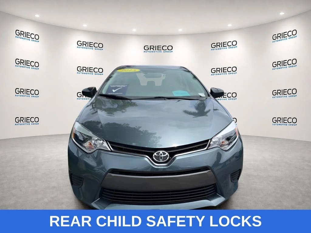 Used 2015 Gray Toyota LE image 2