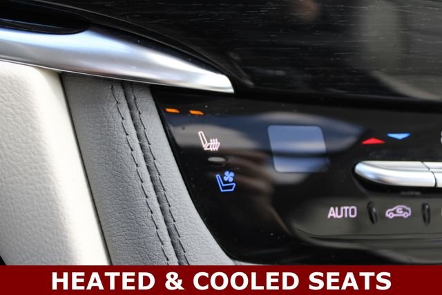 Used 2025 Silver Cadillac Premium Luxury image 5