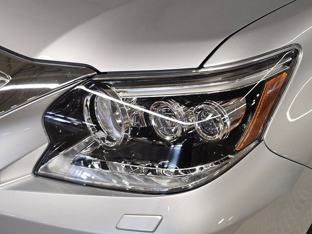 Used 2019  Lexus 460 image 13
