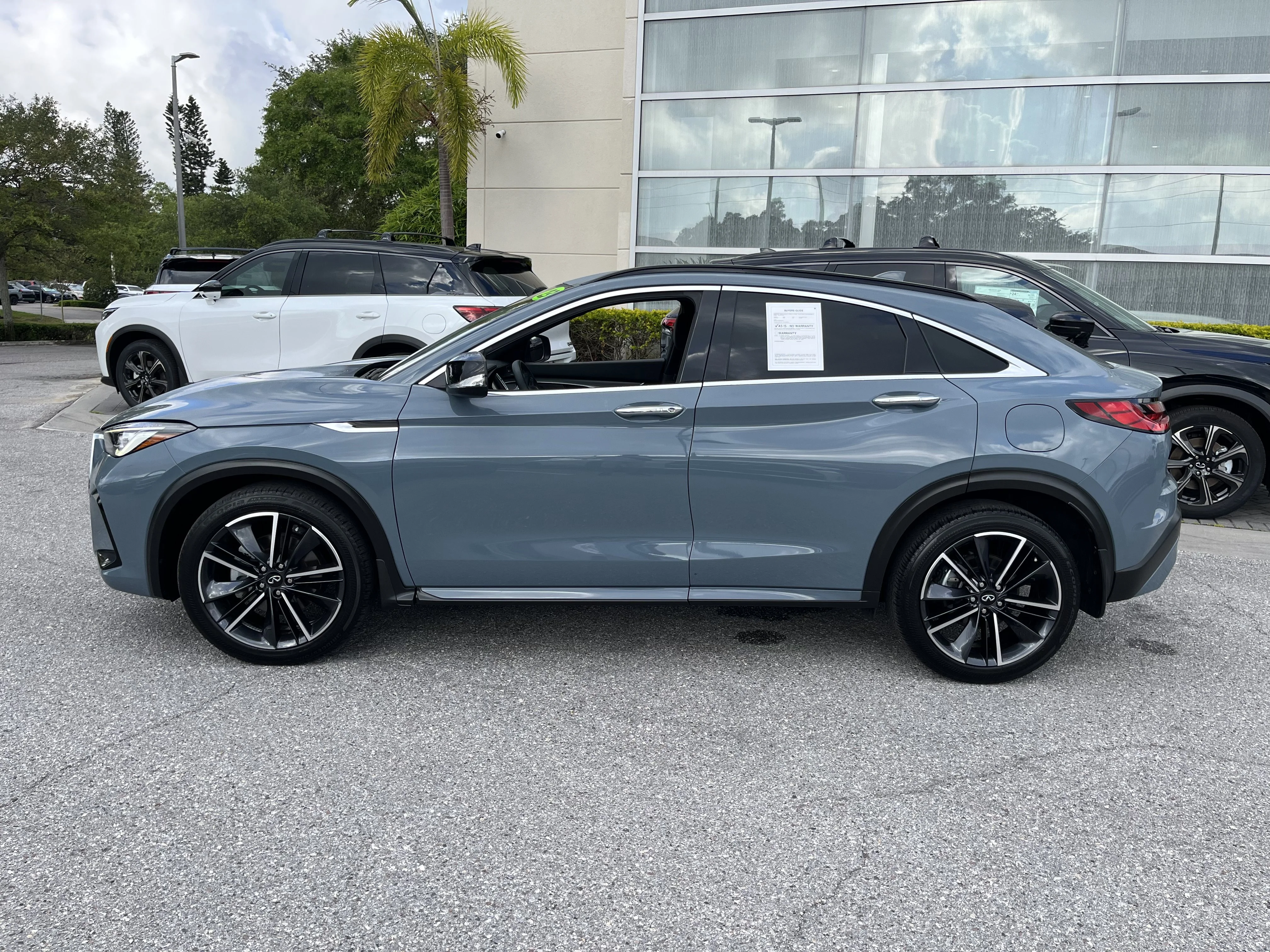 Certified Used 2023 Slate Gray INFINITI LUXE image 6