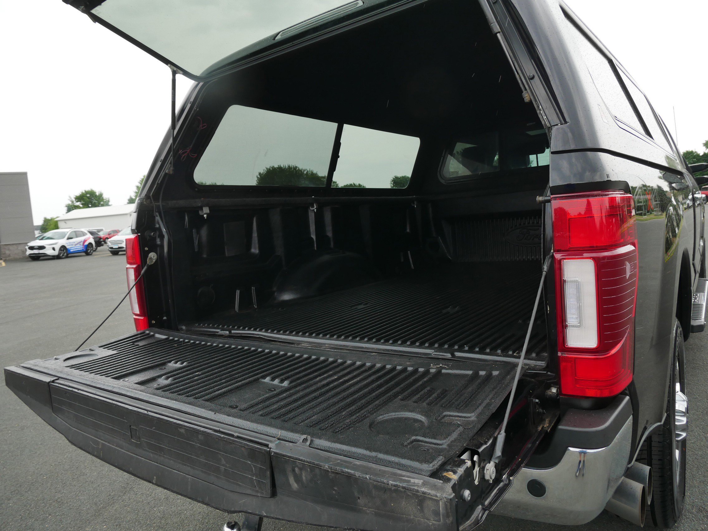 Used 2021 Black Ford LARIAT image 12