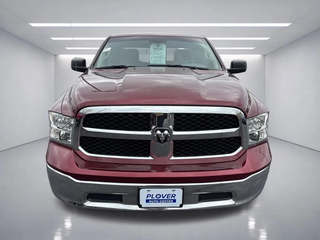 Used 2017 Delmonico Red Pearlcoat Ram SLT image 9