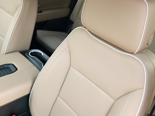 2024 Chevrolet Suburban Premier - Photo 24