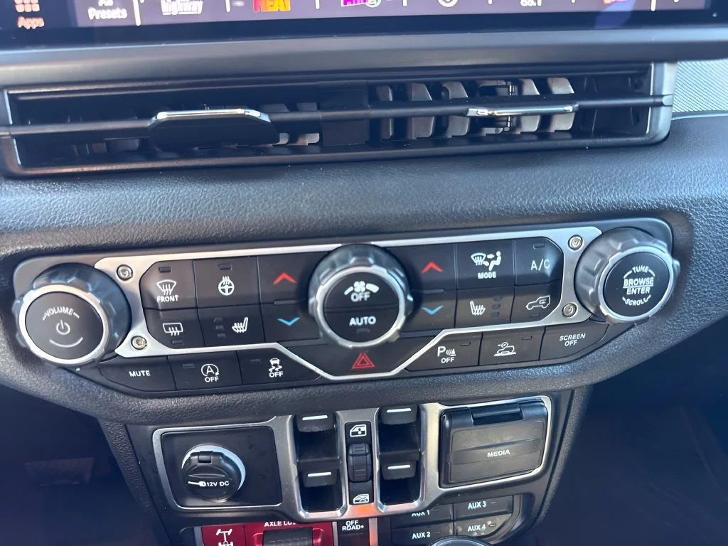 Used 2025 Black Jeep Willys image 16