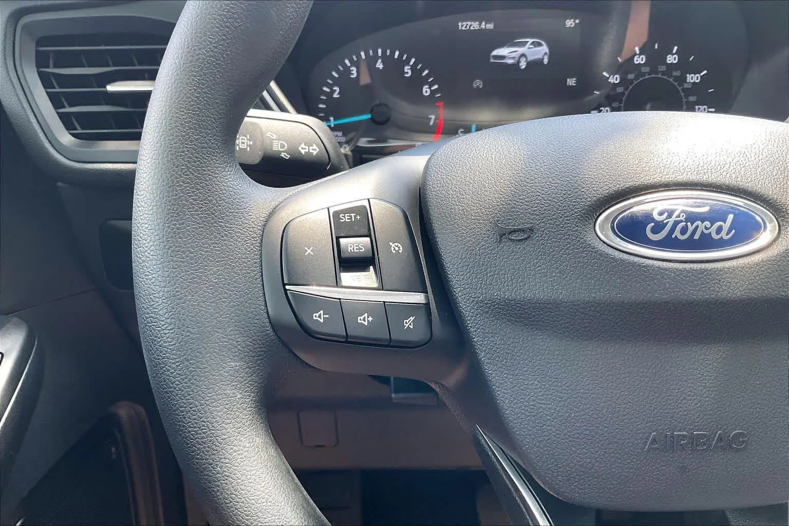 Used 2021 Agate Black Metallic Ford SE image 19